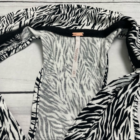 Free people black/white animal print tank - Picture 5 of 6
